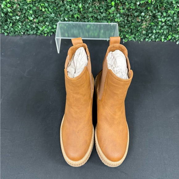 DV By Dolce Vita Darcel Boots - W5.5 - Picture 4 of 10